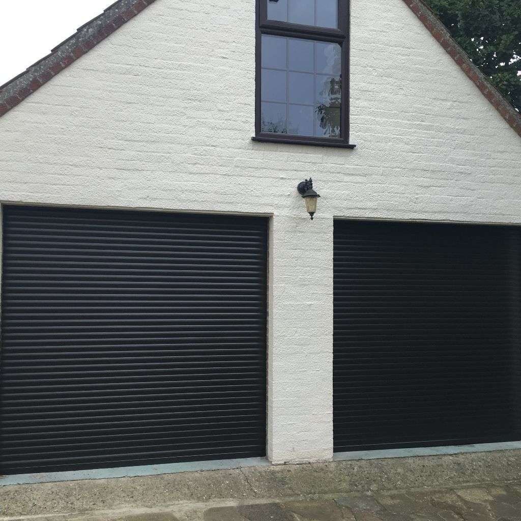 Roller garage door installation by Roofriendly