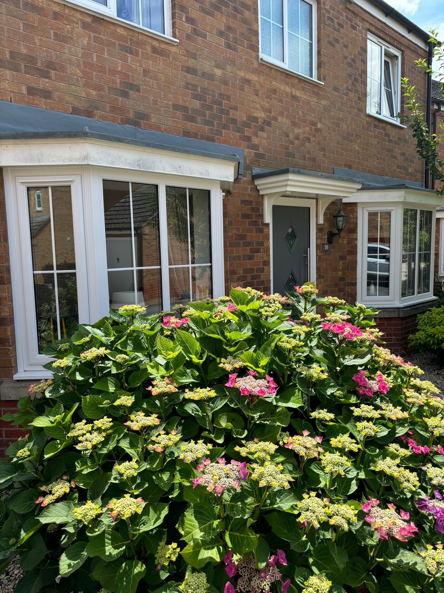 Bay window installation by Roofriendly