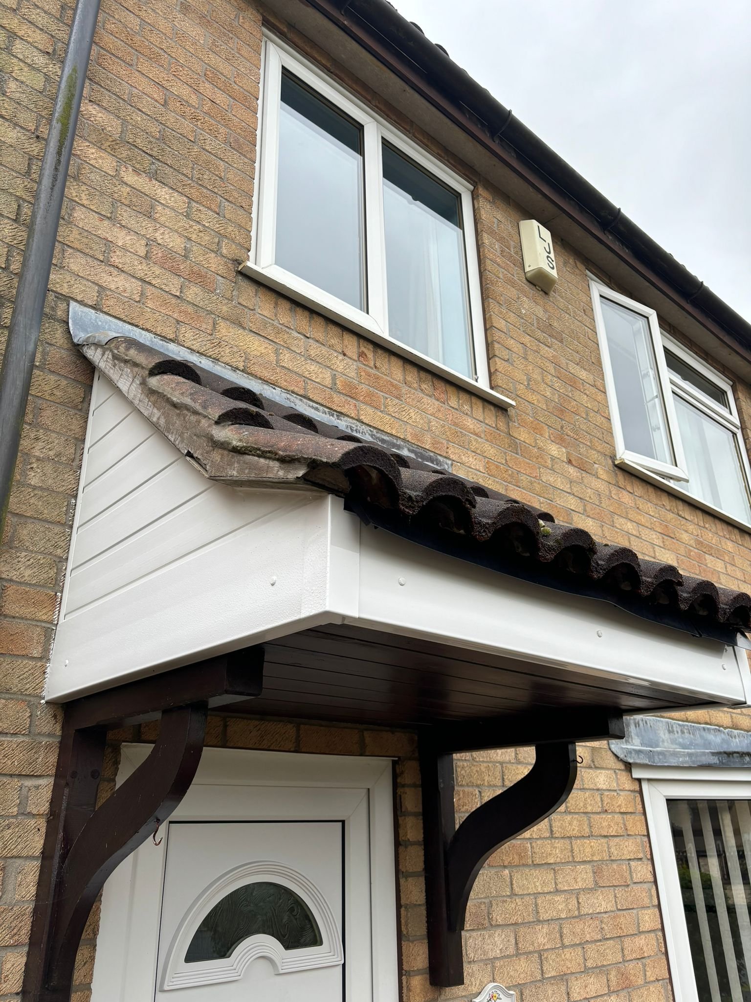 Soffit and fascia installation by Roofriendly