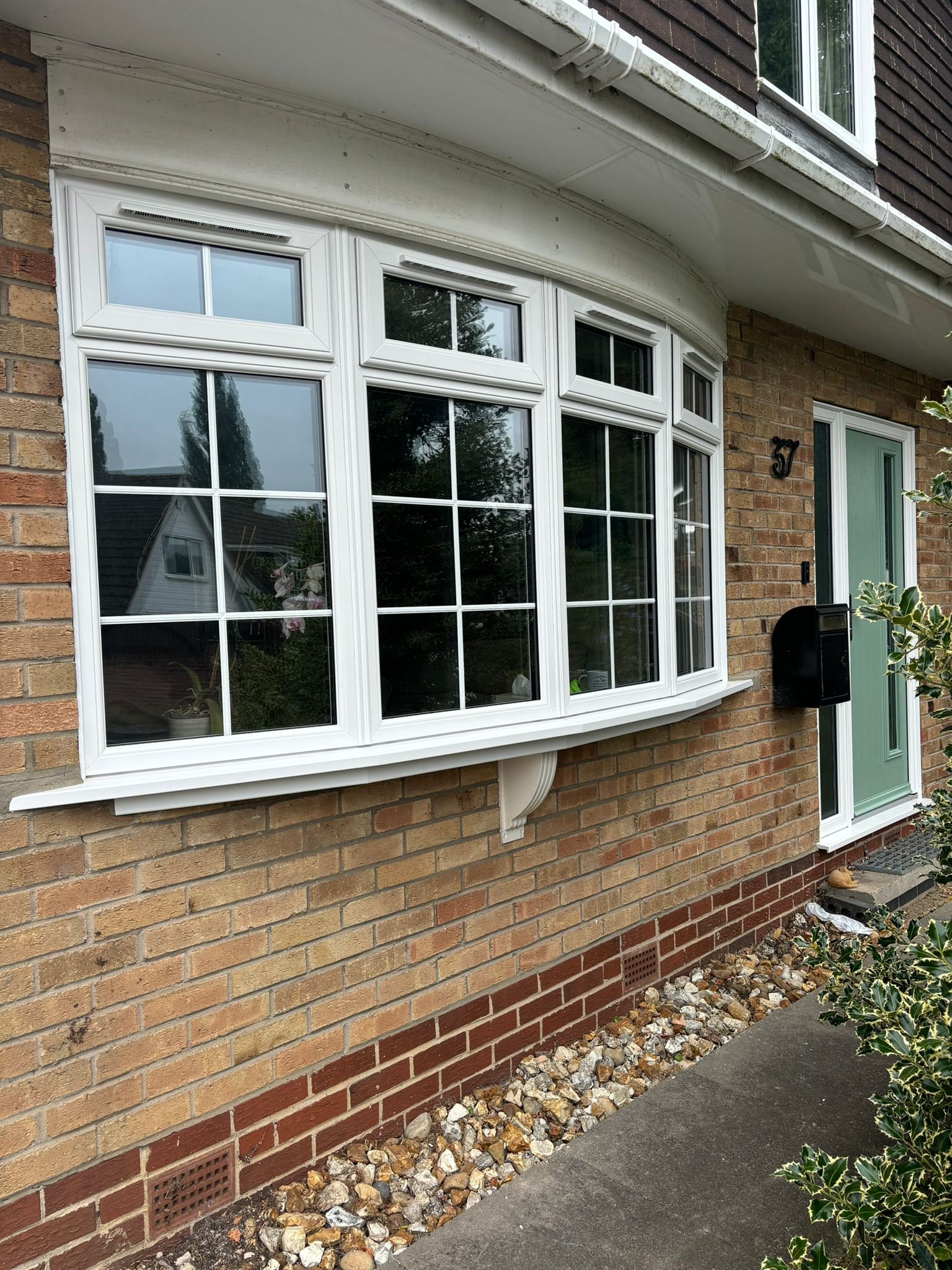 Bay window installation by Roofriendly