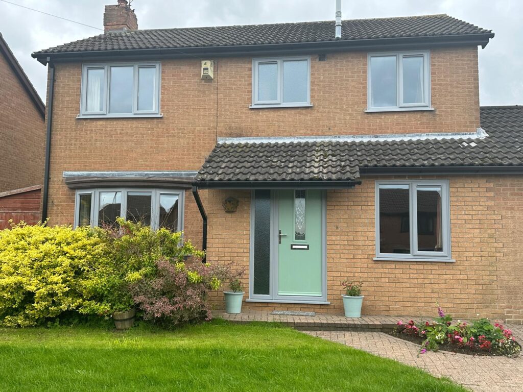 silver upvc window replacement in sleaford by roofriendly